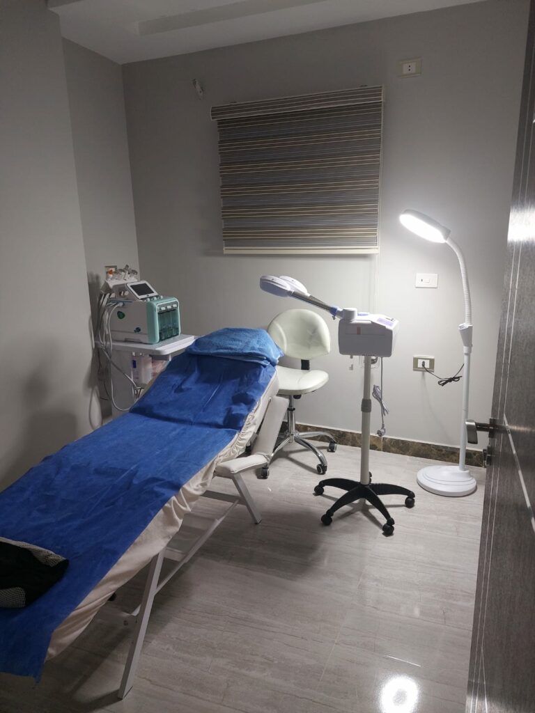 Clean skin session in Nadara beauty salon